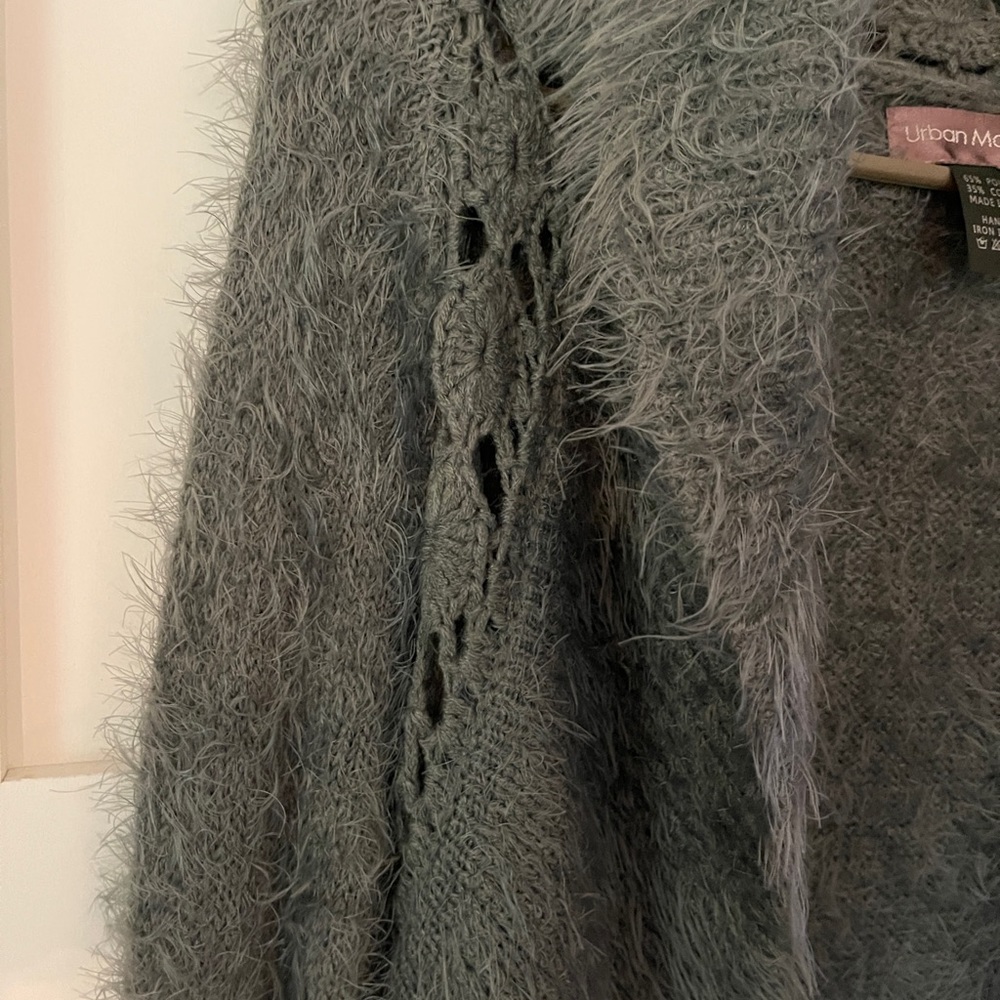Sweater - Picture 3 of 4